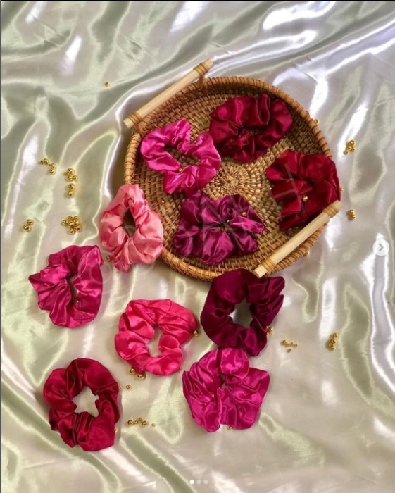 Satin scrunchies - Red & Pink collection بكل ساتان  - مجموعة الاحمر و الزهري